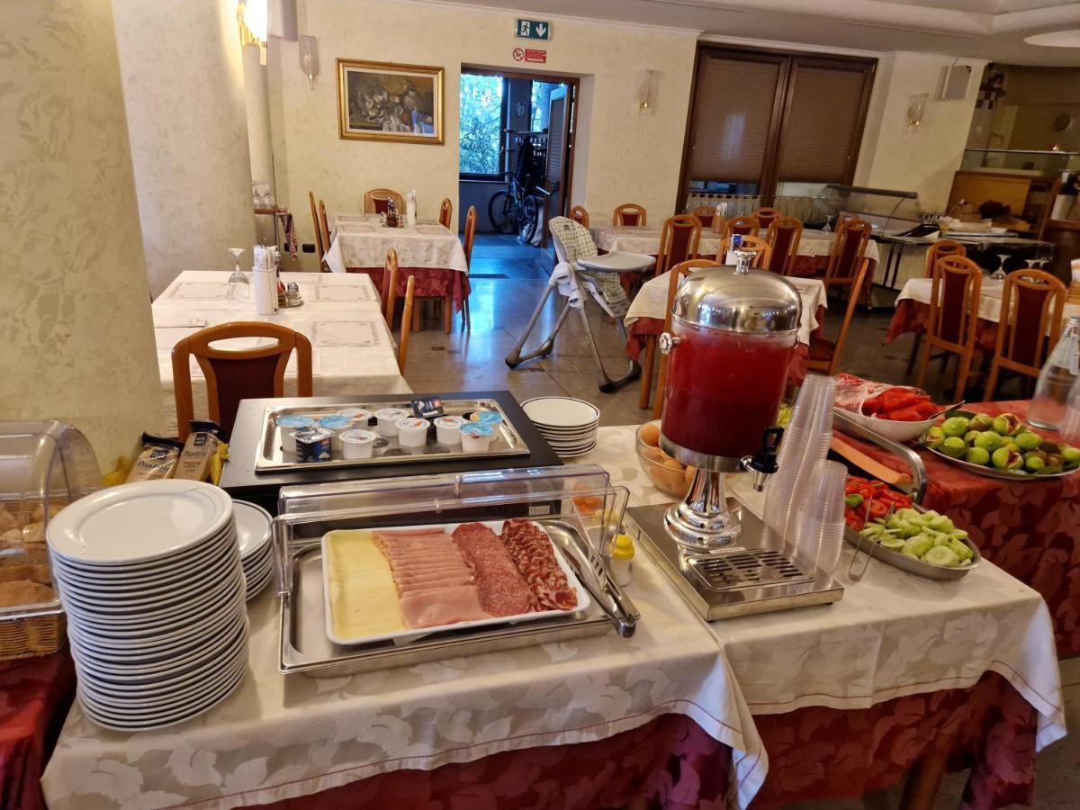 Hotel Ai Sette Nani Sistiana Bagian luar foto