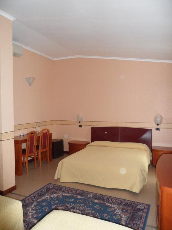 Hotel Ai Sette Nani Sistiana Bagian luar foto