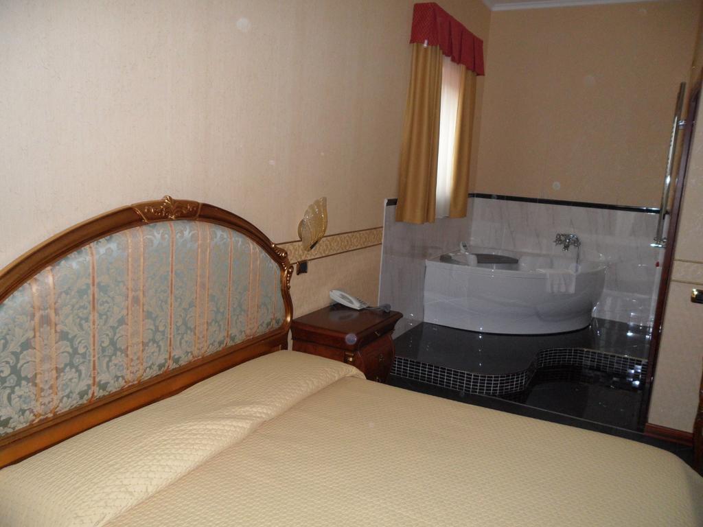 Hotel Ai Sette Nani Sistiana Bagian luar foto